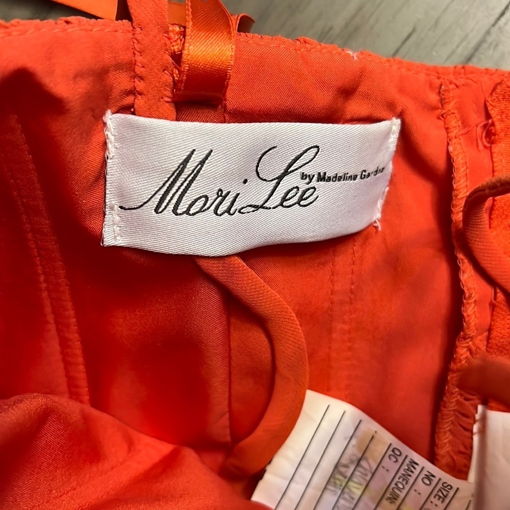 MORI LEE DRESS. 4 - Picture 12 of 16